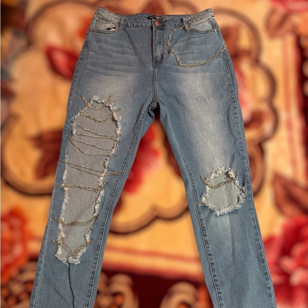 Fashion Nova Distressed Blue Jeans with Chain Detail